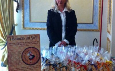 Annamaria e i suoi biscutin dal Strii …”na Galuparia”