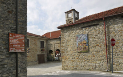 Bergolo, il “paese di pietra” con murales, dipinti e sculture