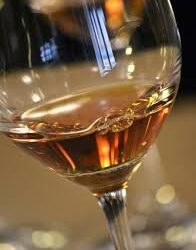 Lo gradireste un goccio di vin santo? E perché no! Montefollonico (SI) – 8/9 dic