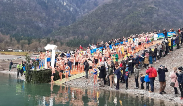 Ledro (TN), Tuffo della Merla – 25 gen – Fuoriporta Ledro (TN), Tuffo della Merla - 25 gen - Fuoriporta